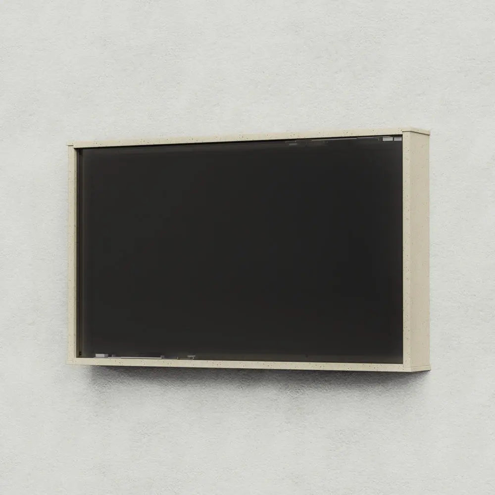 RAL Wunschfarbe für das Brandschutzgehäuse F30 inklusive Rückwand Multimedia Display GmbH